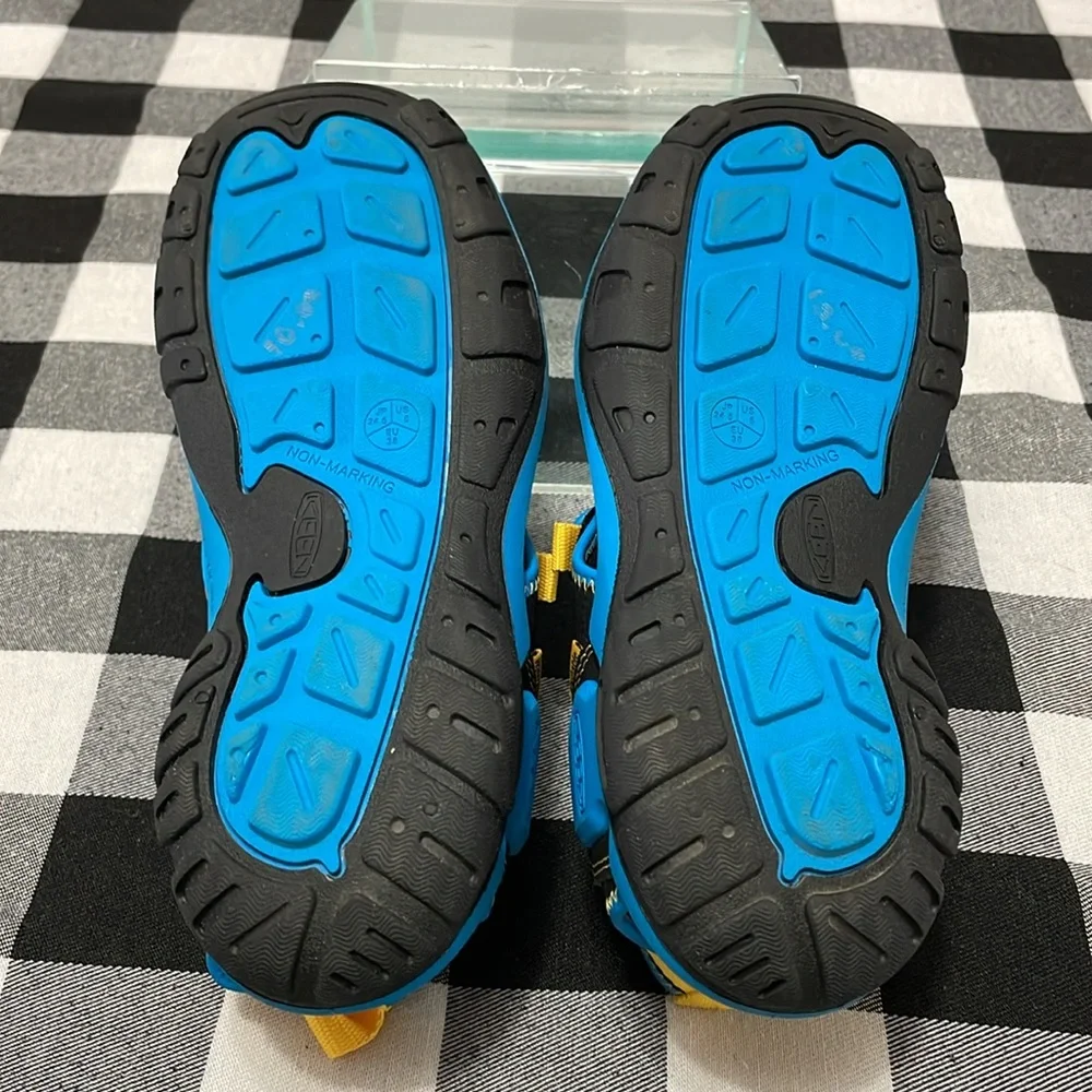 KEEN Knotch River Outdoor Water Shoe Sandal 2 Strap Waterproof Boys 6 Blue Black